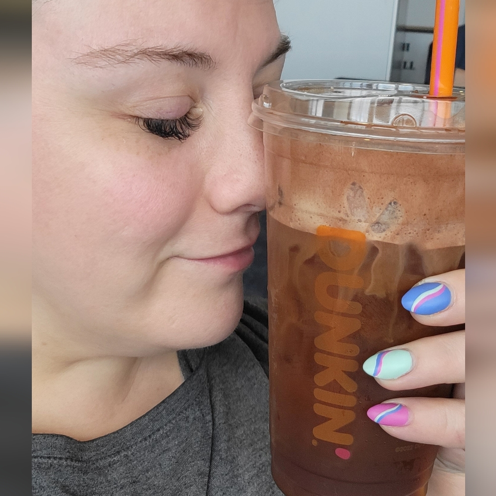 Meet your Posher, Lora